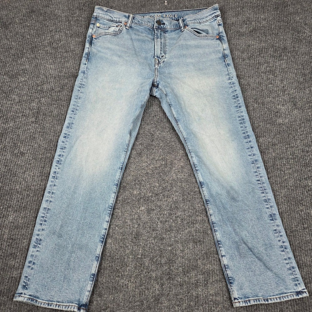 American Eagle Easyflex Mens 36x30 Light Wash‎ Straight Leg Stretch Jeans 26205